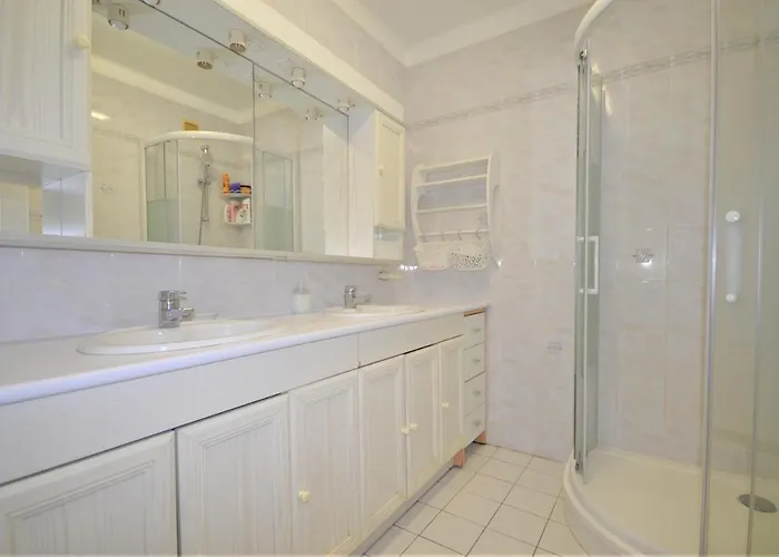 T3/t4 Spacieux Avec Terrasse Appartement *