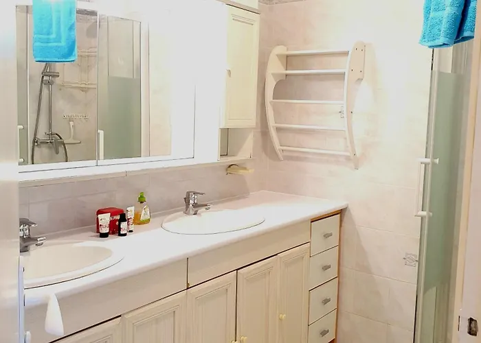 T3/t4 Spacieux Avec Terrasse Juan-les-Pins